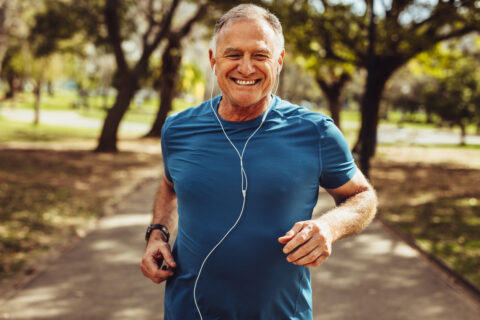 Best Ager brauchen für den gesundheitsfördernden Effekt nicht täglich zu trainieren (Foto: jacoblund/iStockphoto.com).