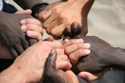 Zusammen gegen Rassismus (Foto: Mikosch/iStockphooto.com)