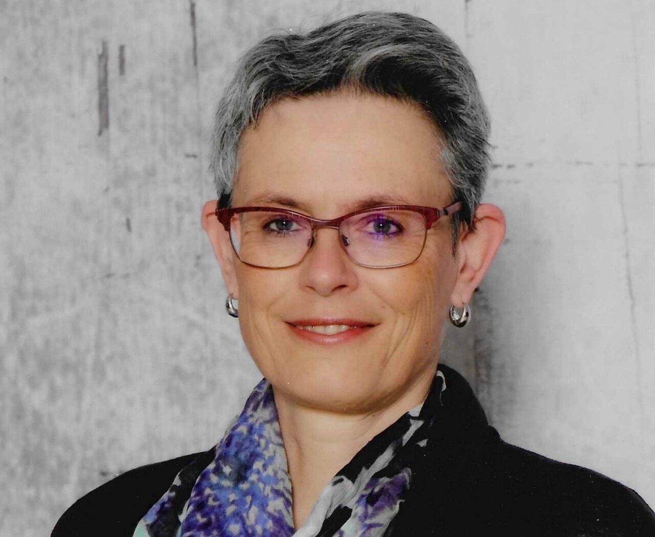 Dr. Regina Webersberger ist Allgemeinmedizinerin, Kneipp-Ärztin und Präsidentin der österreichischen Gesellschaft für Kneipp-Medizin und traditionelle europäische Medizin.