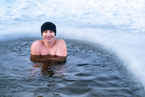 Eisbaden stärkt die Willenskraft (Foto: Dmitry Nogaev/iStockphoto.com)