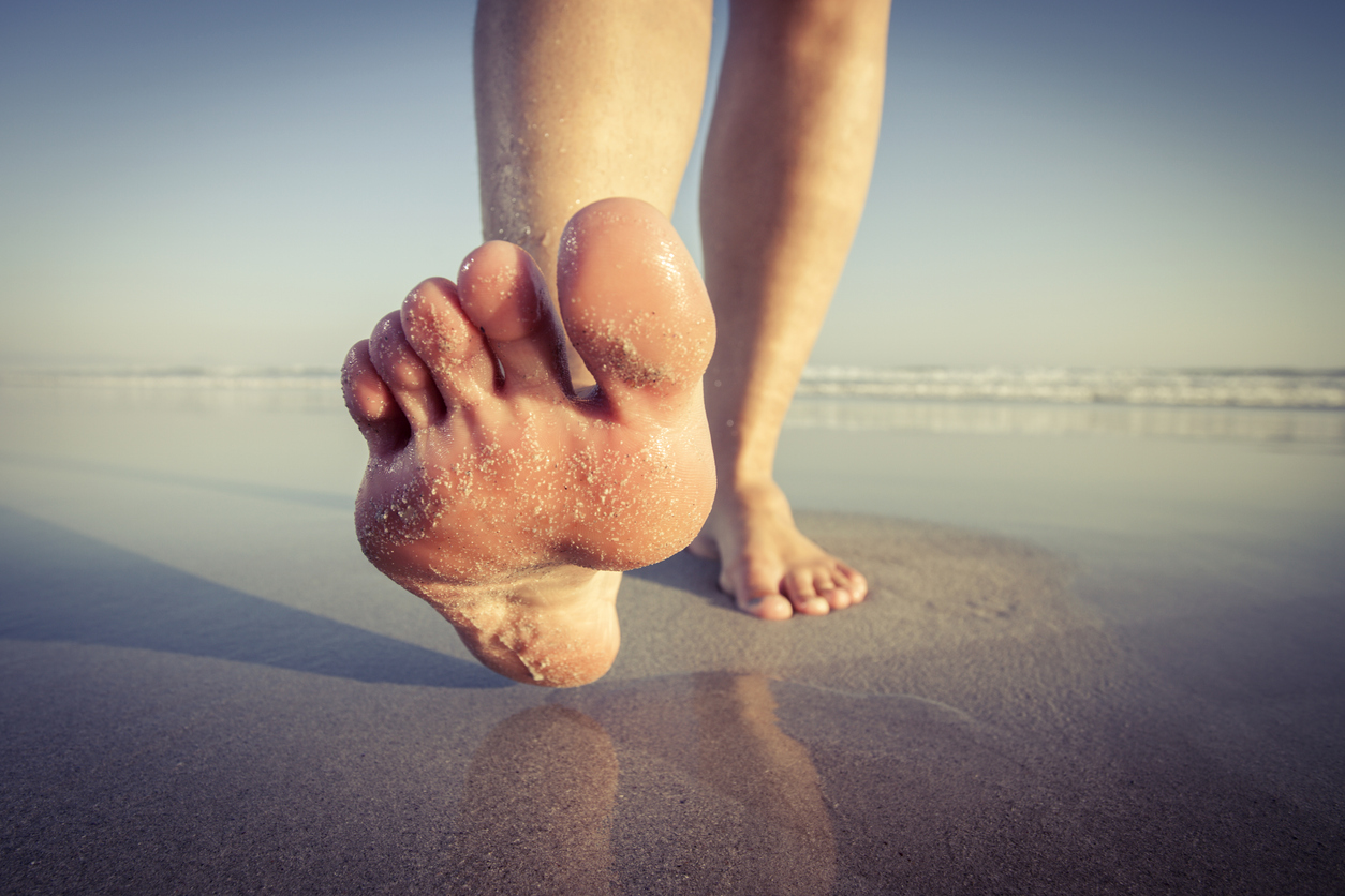 Die Behandlung von Druckpunkten an den Füßen ist seit mehr als 4.000 Jahren bekannt (Foto: erlobrown/iStockphoto.com)
