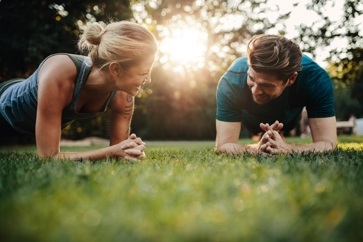 Sport in der Natur kann mehrere Bedürfnisse gleichzeitig befriedigen (Foto: Jacob Ammentorp Lund/iStockphoto.com)